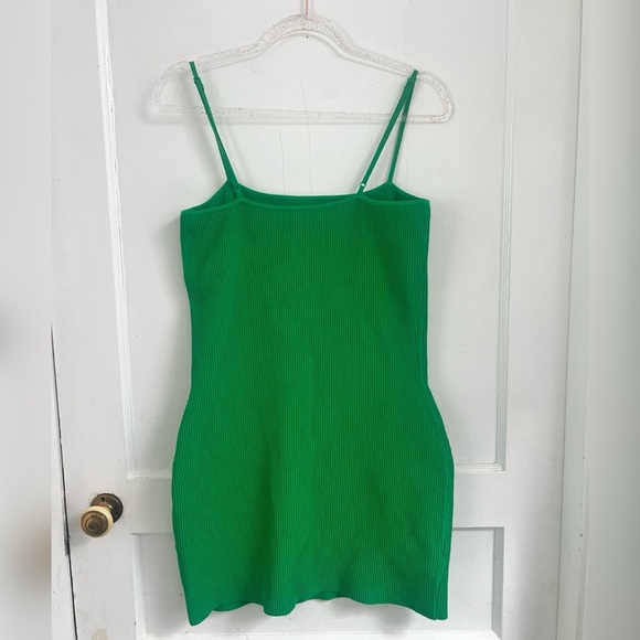 Aritzia Babaton Sculpt Dress (green) Size L LIKE NEW - Picture 3 of 3